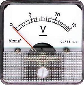 Voltometro da pannello con 15V di fondoscala